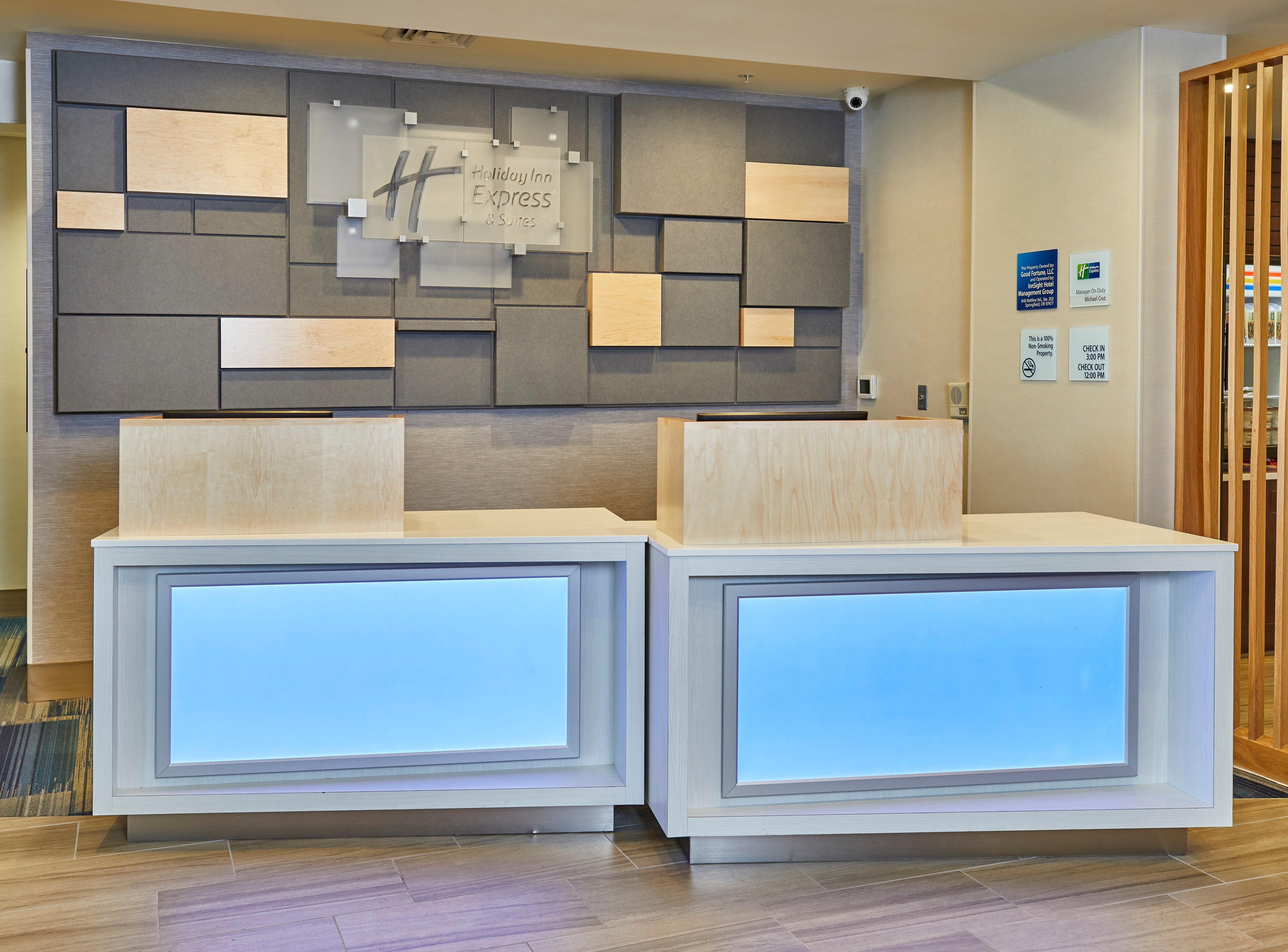 Holiday Inn Express Hotel & Suites Medford-Central Point By Ihg Bagian luar foto