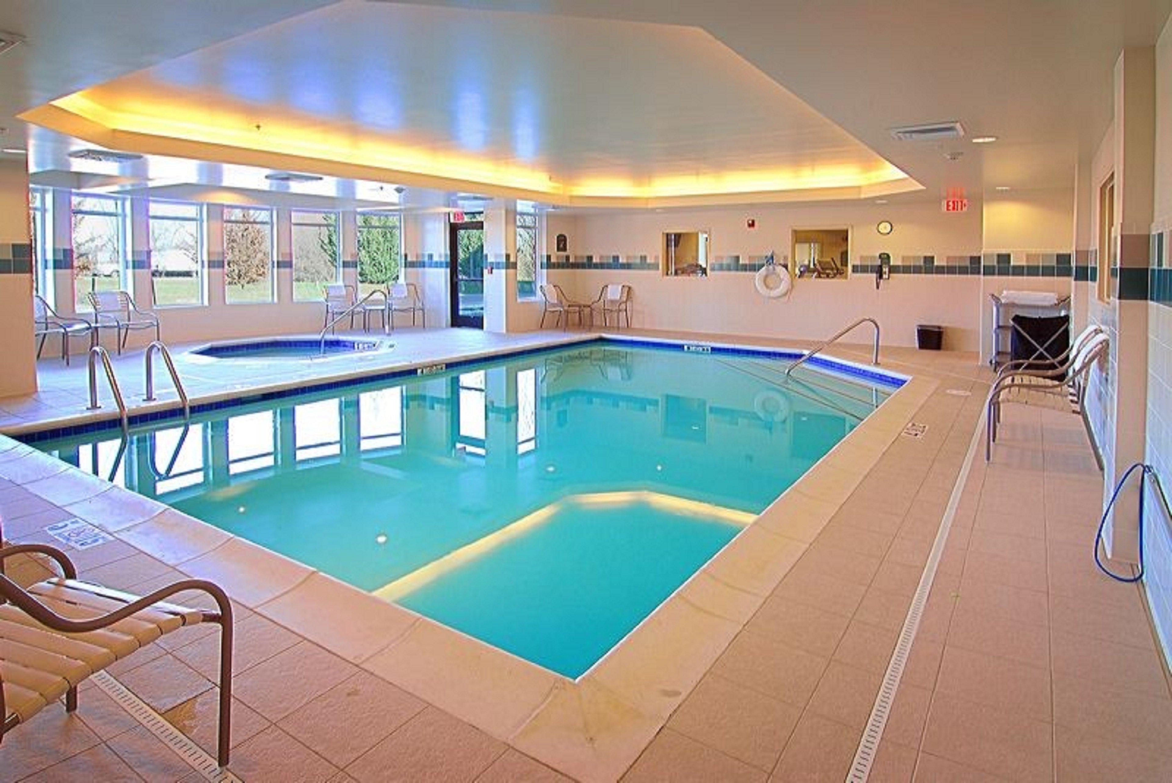 Holiday Inn Express Hotel & Suites Medford-Central Point By Ihg Bagian luar foto