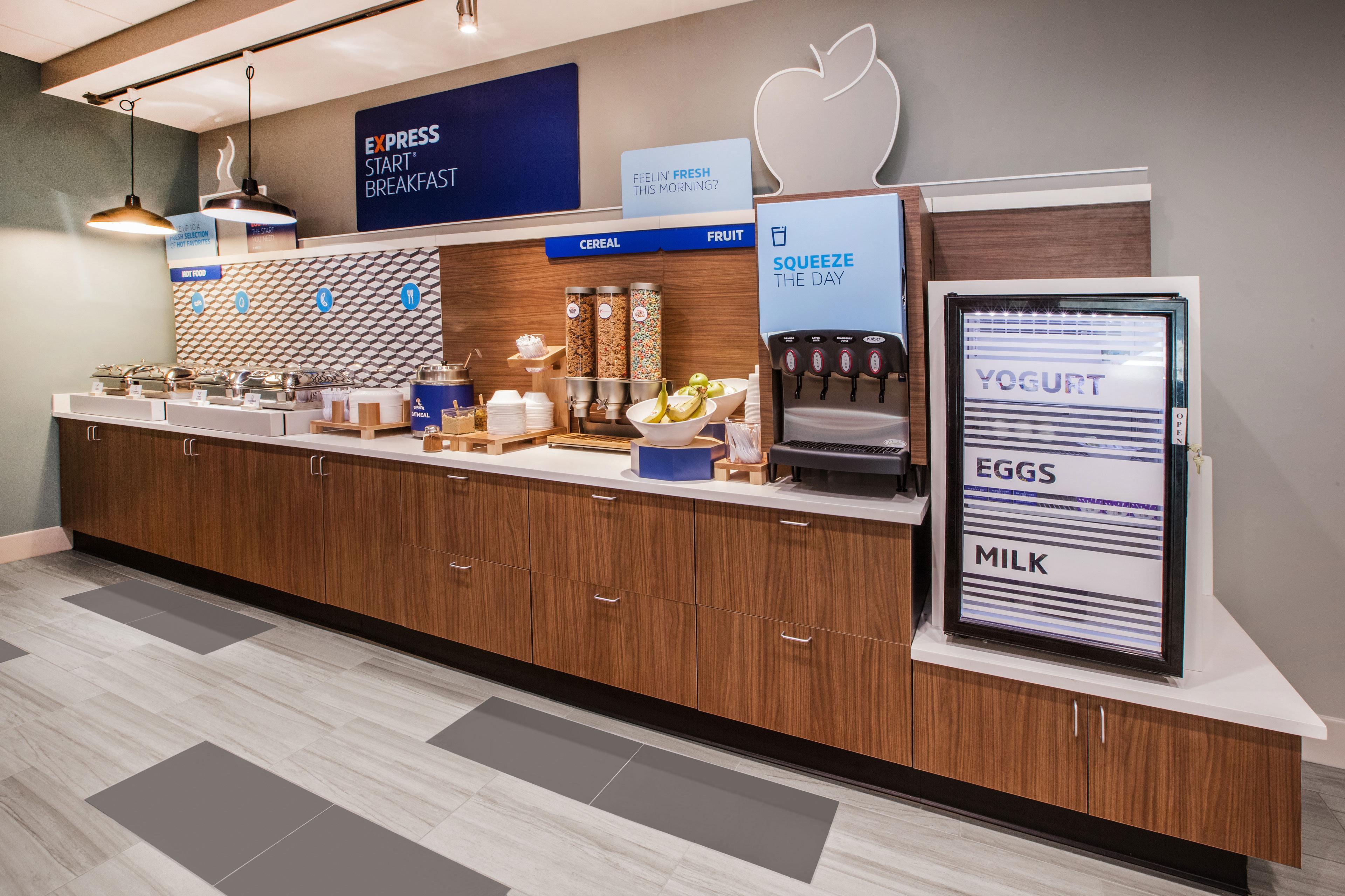 Holiday Inn Express Hotel & Suites Medford-Central Point By Ihg Bagian luar foto