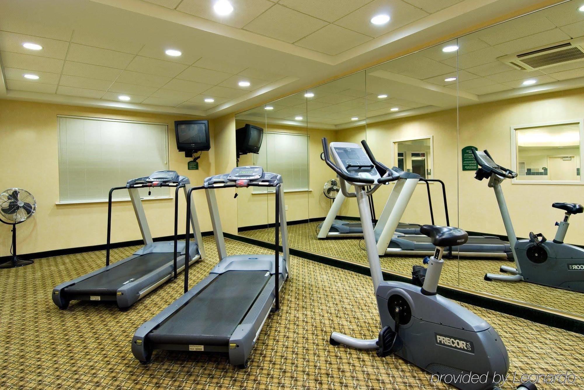 Holiday Inn Express Hotel & Suites Medford-Central Point By Ihg Bagian luar foto